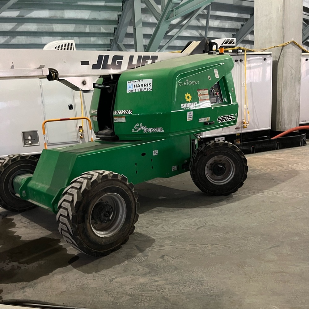 Green Skyjack Lift (My Office)